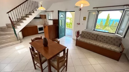 Villa Evgenia Apartman 4 - Nappali és konyha